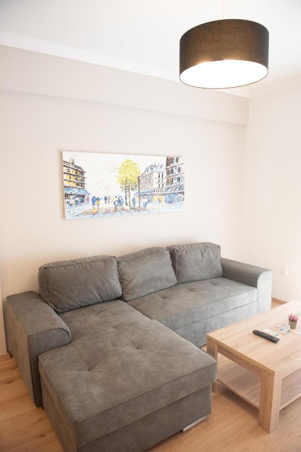 Newly Renovated Flat 500M From Subway Station Apartment Athena Bagian luar foto